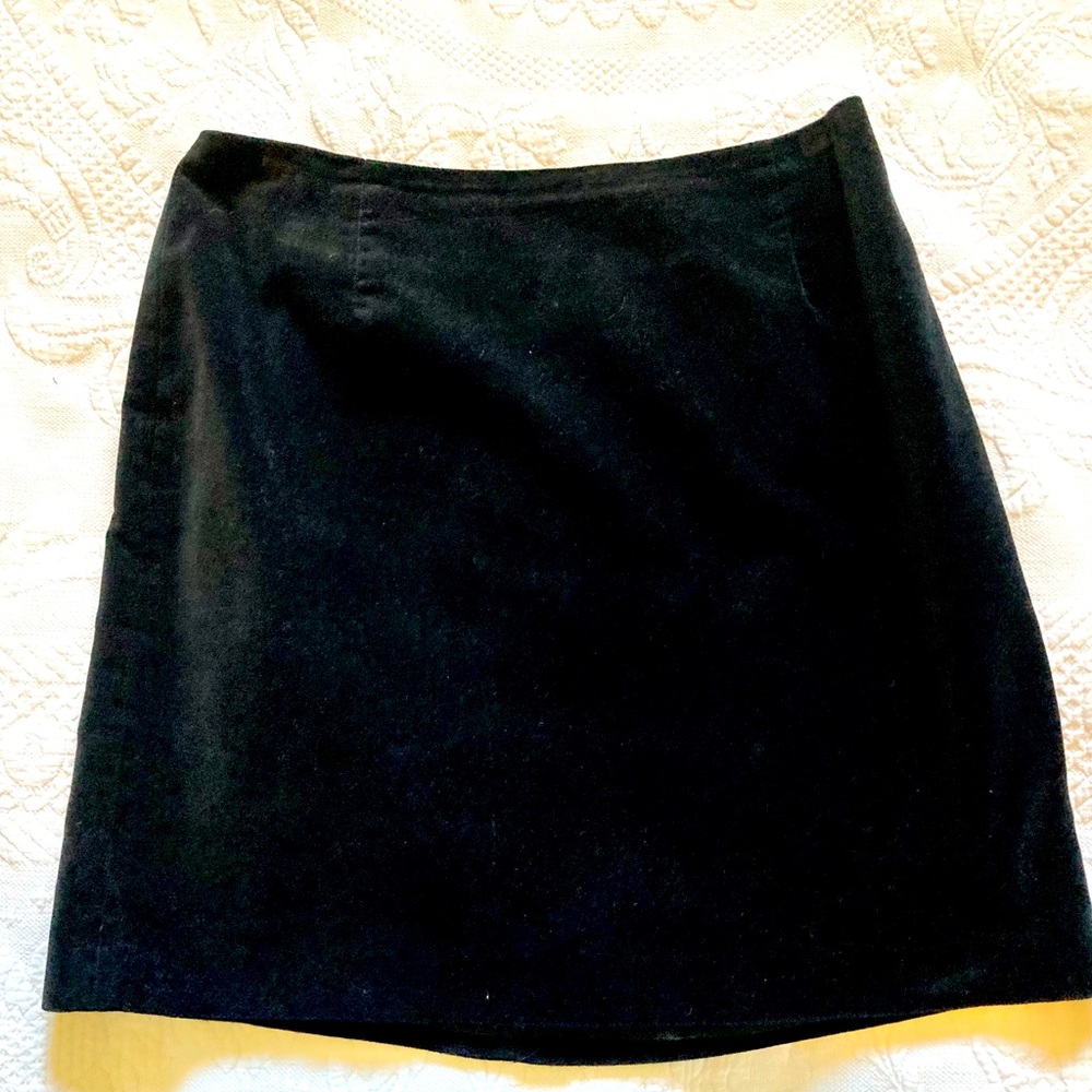 Holiday Time! GAP Black Velveteen Short Skirt